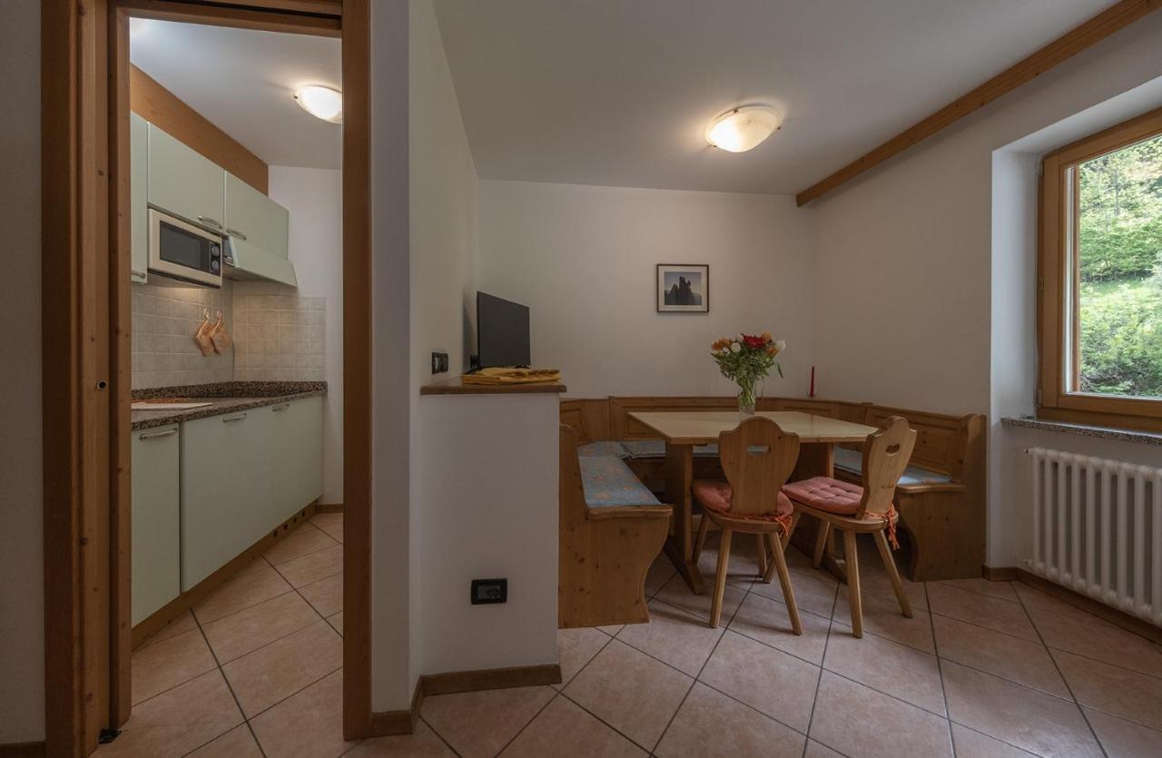 Aparthotel Kristall- Fiemme Holidays