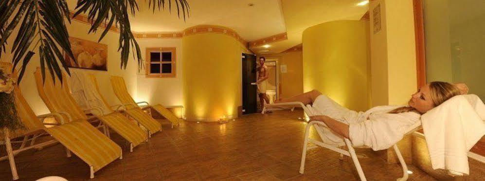 Kristall- Fiemme Holidays Aparthotel Predazzo